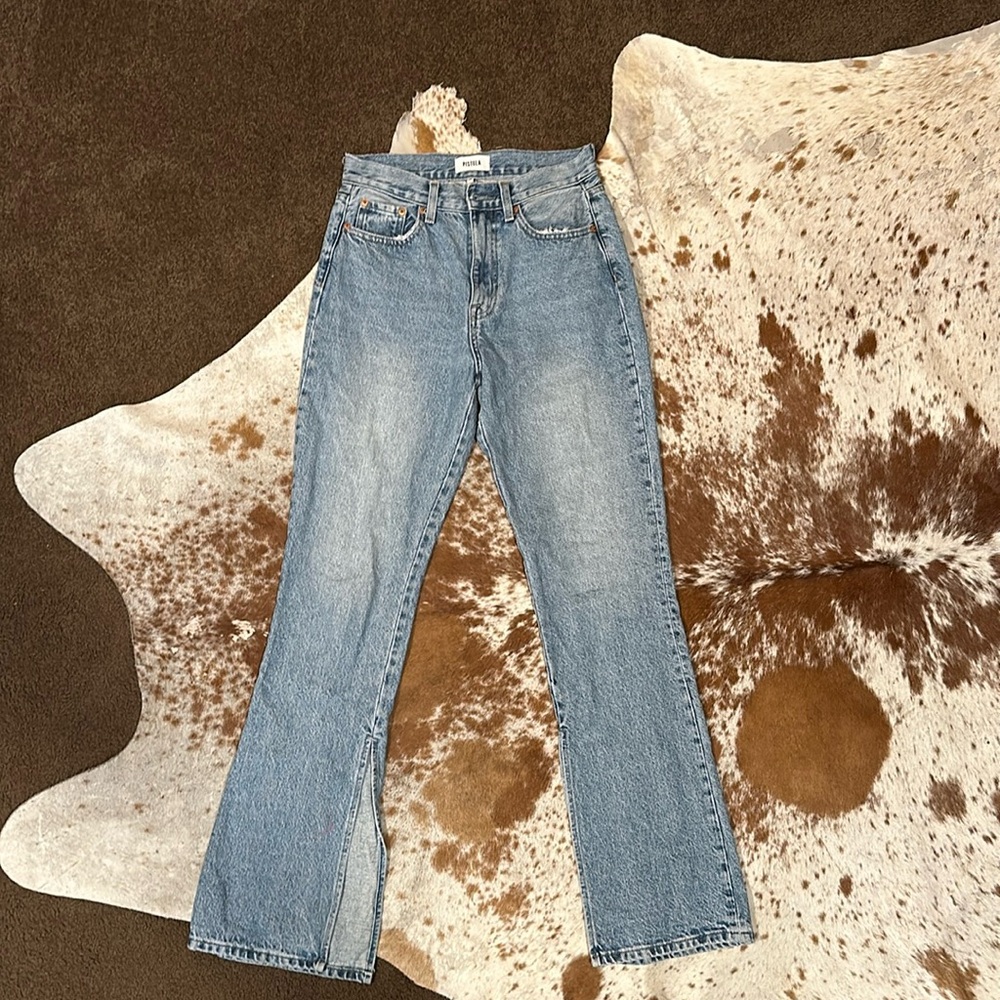 Pistola flare jeans with slit